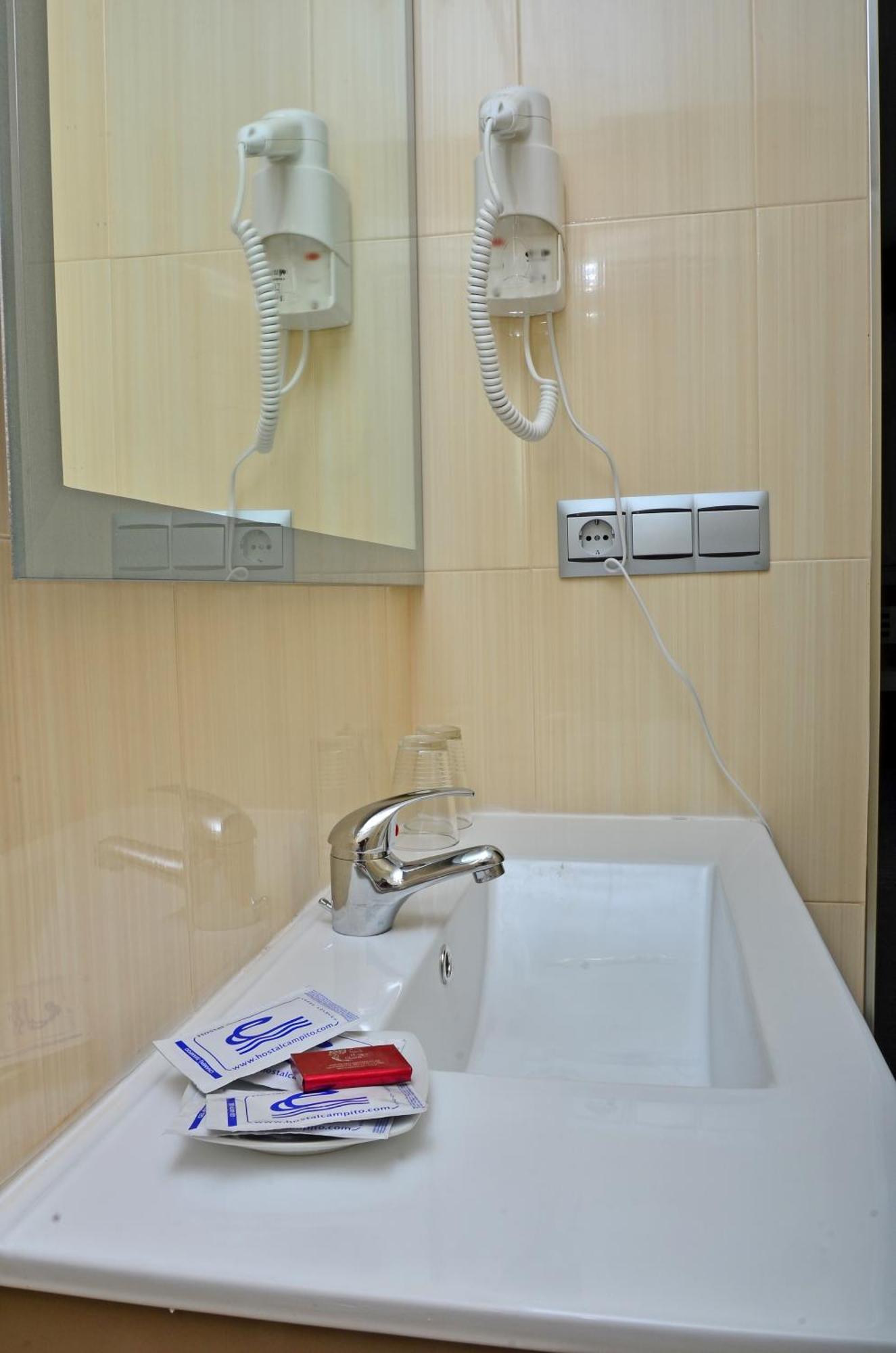 Hostal Campito Conil de la Frontera Szoba fotó
